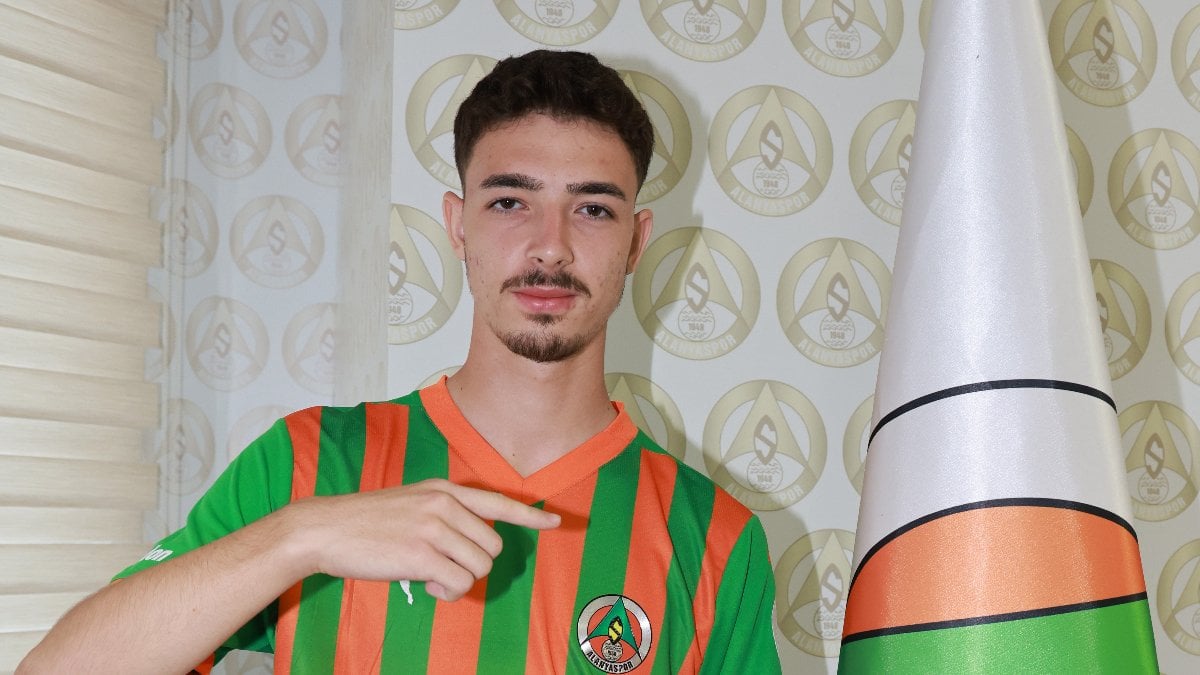 Alanyaspor, Arda Usluoğlu’nu renklerine bağladı