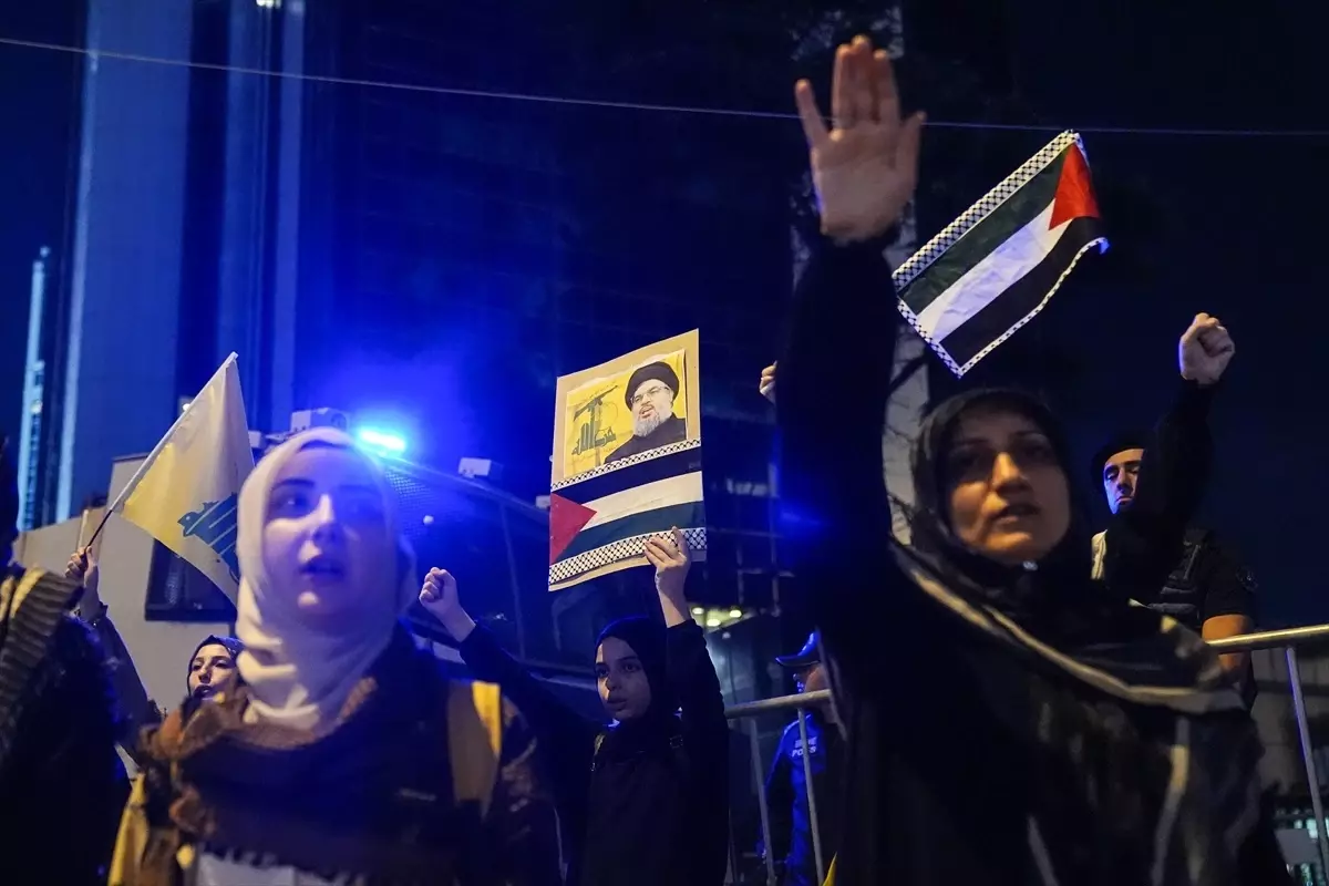 İstanbul’da Nasrallah Protestosu