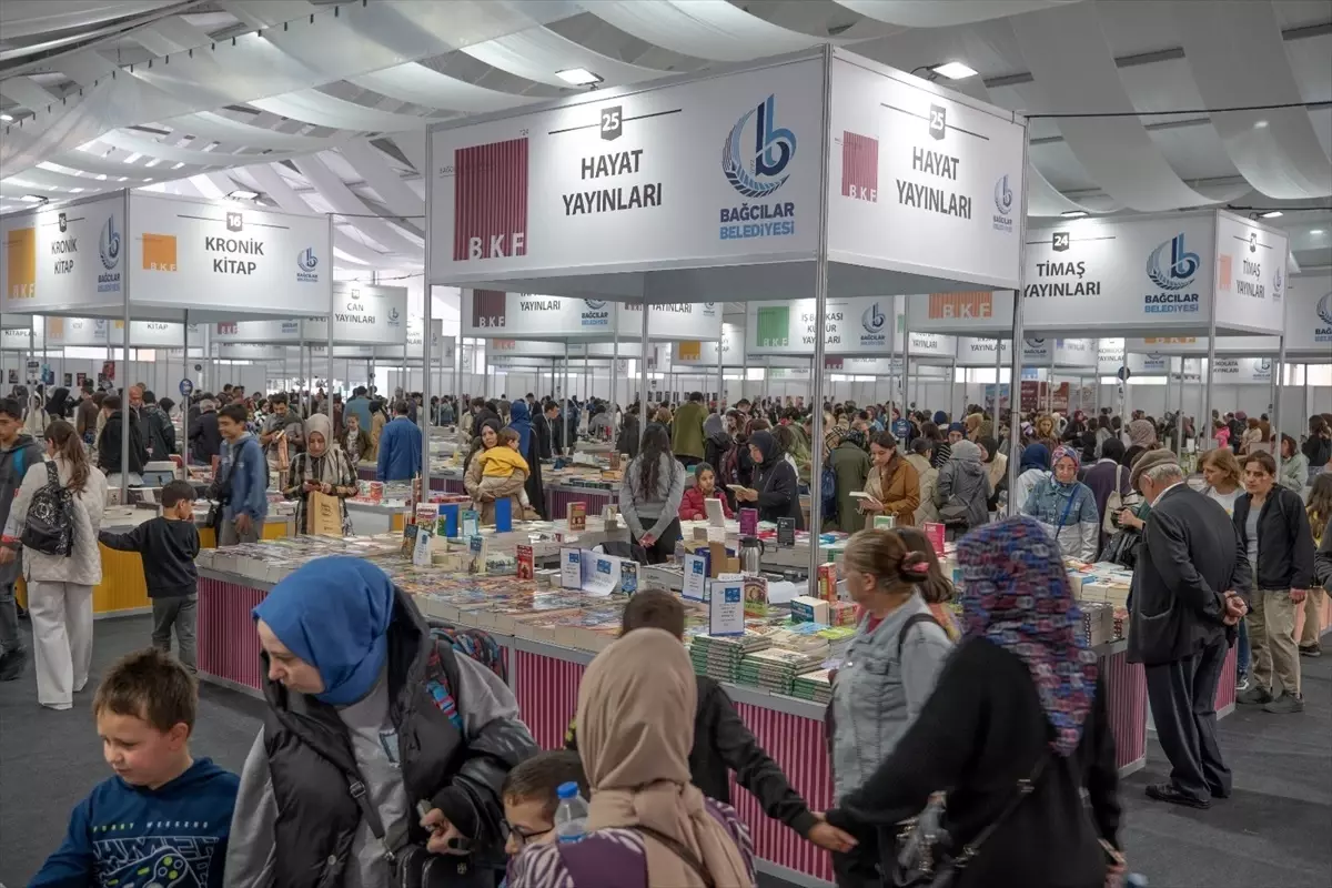 Bağcılar Kitap Fuarı’na Yoğun İlgi