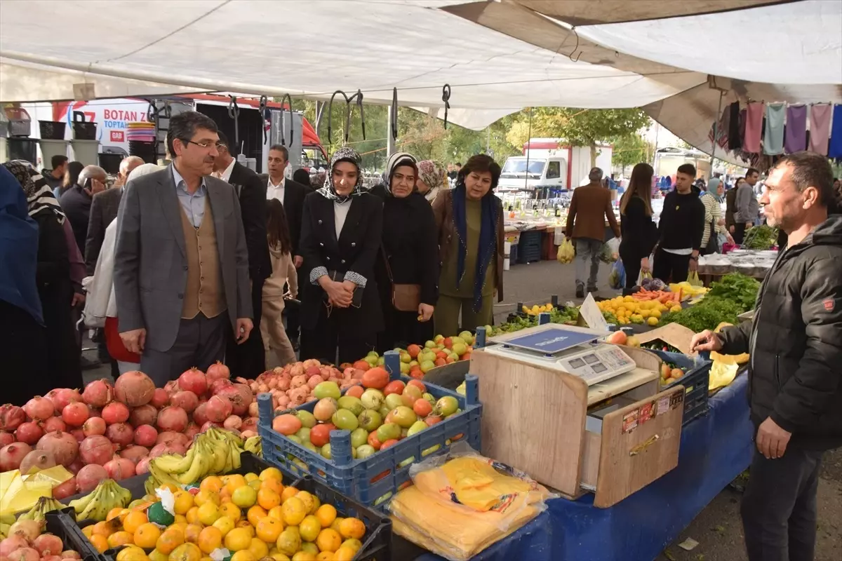 Nasıroğlu Semt Pazarını Ziyaret Etti