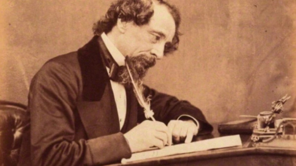 İki Şehrin Hikayesi romanının yazarı Charles Dickens’e İngiltere’de doğum yılına özel sergi